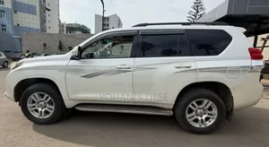Toyota Land Cruiser Prado 2012 Off white