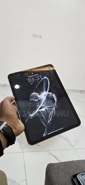 New Apple iPad (2025) 128 GB Silver
