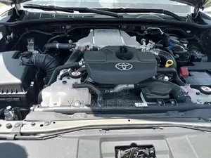 Toyota Hilux 2022 Brown