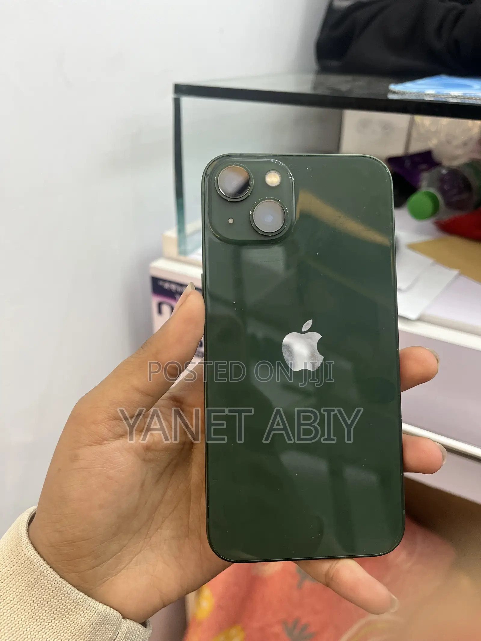New Apple iPhone 13 128 GB Green