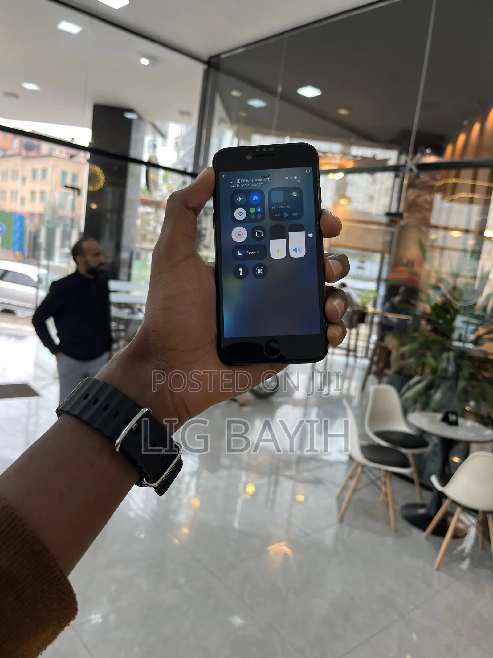 Apple iPhone SE 128 GB Black