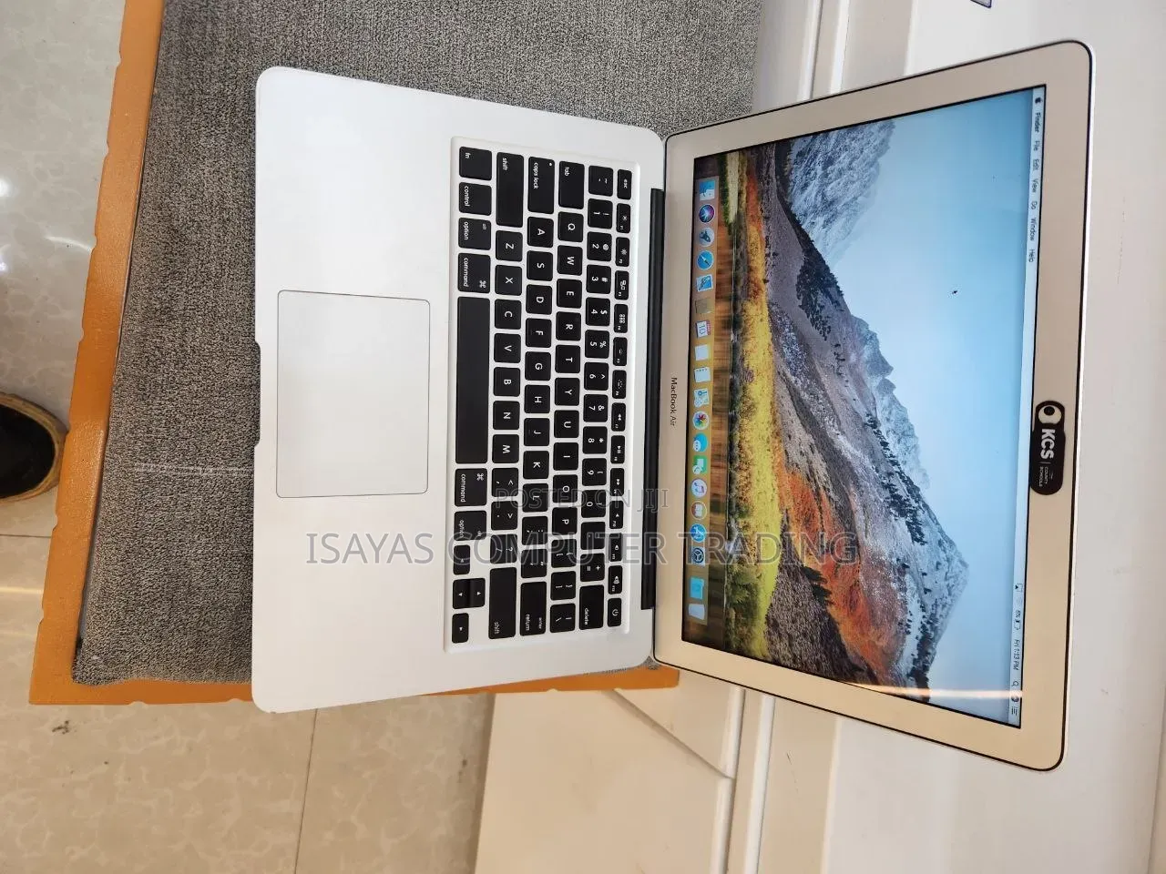 New Laptop Apple MacBook Air 2017 8GB Intel Core i5 SSD 256GB