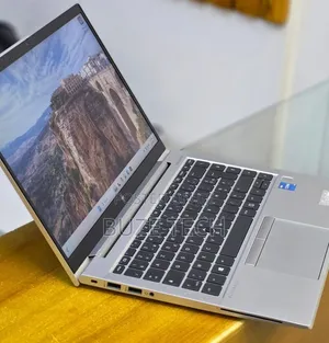New Laptop HP EliteBook 840 G8 16GB Intel Core i5 SSD 512GB