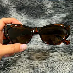 Oval Shaped Leopard Print Sunglasses