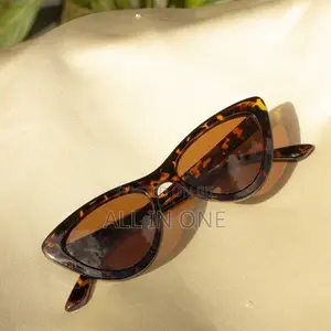 Cat Eye Classic Sunglasses