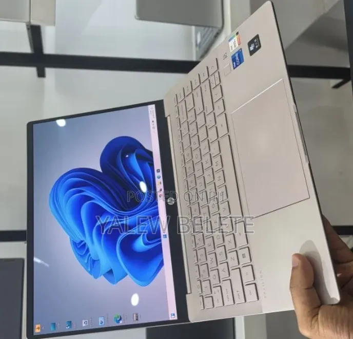 New Laptop HP Pavilion 15 16GB Intel Core i7 SSD 512GB
