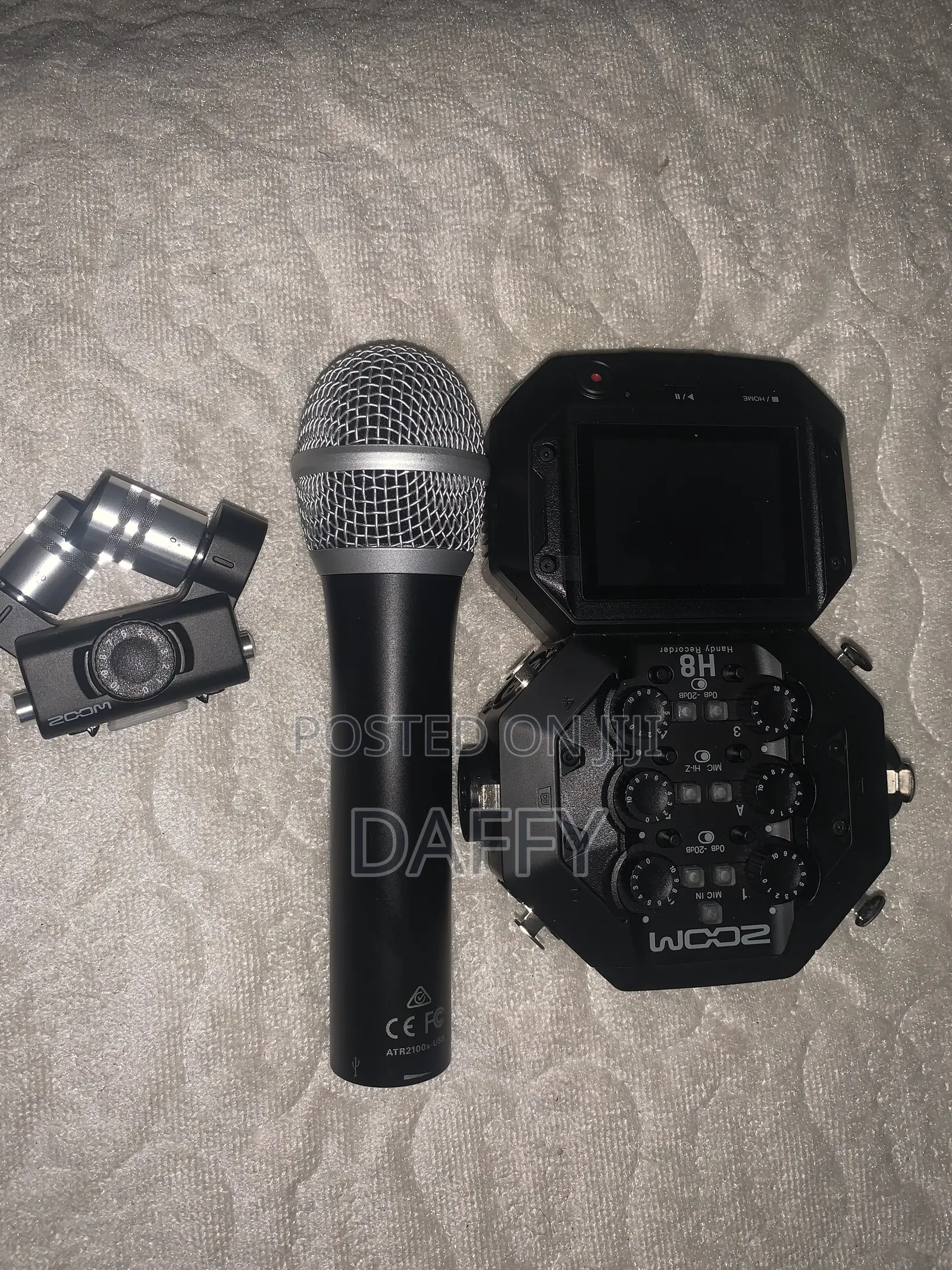 Zoom H8 12-Track Portable Recorder