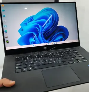 New Laptop Dell 16GB Intel Core i7 SSD 512GB