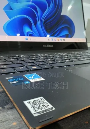 New Laptop Asus 16GB Intel Core i7 SSD 512GB