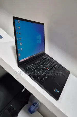 New Laptop Lenovo ThinkPad X1 Carbon 16GB Intel Core i5 SSD 512GB