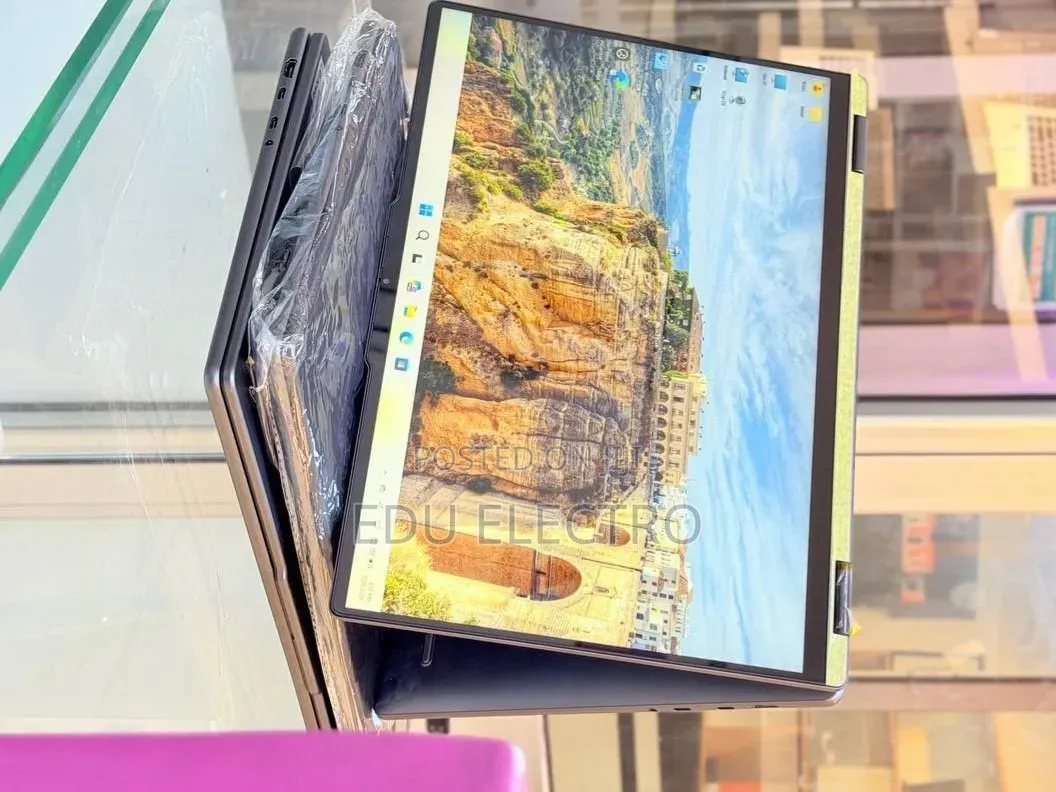New Laptop Lenovo Yoga 11e 16GB Intel Core Ultra 7 SSD 512GB