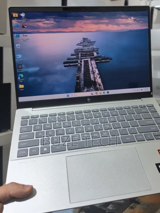 New Laptop HP Pavilion 15 32GB AMD Ryzen 7 SSD 1T