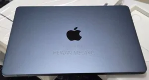 New Laptop Apple MacBook Air 2022 M2 8GB Apple M2 SSD 256GB