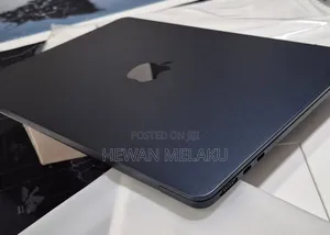 New Laptop Apple MacBook Air 2022 M2 8GB Apple M2 SSD 256GB