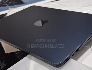 New Laptop Apple MacBook Air 2022 M2 8GB Apple M2 SSD 256GB