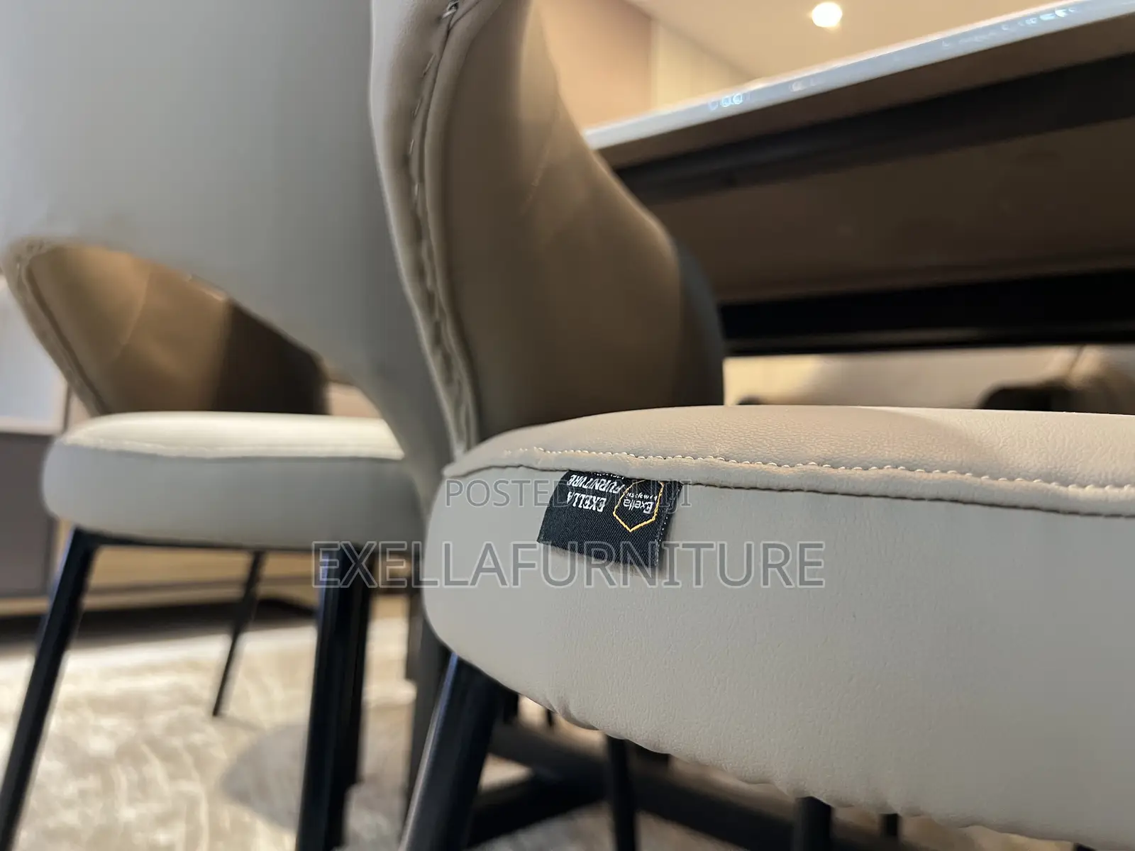 Dining Table 8 or 6 Seater | ባለ 8 አልያም ባለ 6 መቀመጫ የመመገቢያ ጠረቤዛ