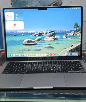 New Laptop Apple MacBook Air 2022 M2 16GB Apple M2 SSD 512GB