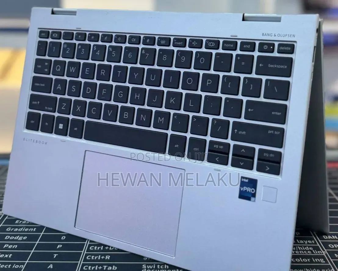 New Laptop HP EliteBook 1040 G8 32GB Intel Core i7 SSD 512GB