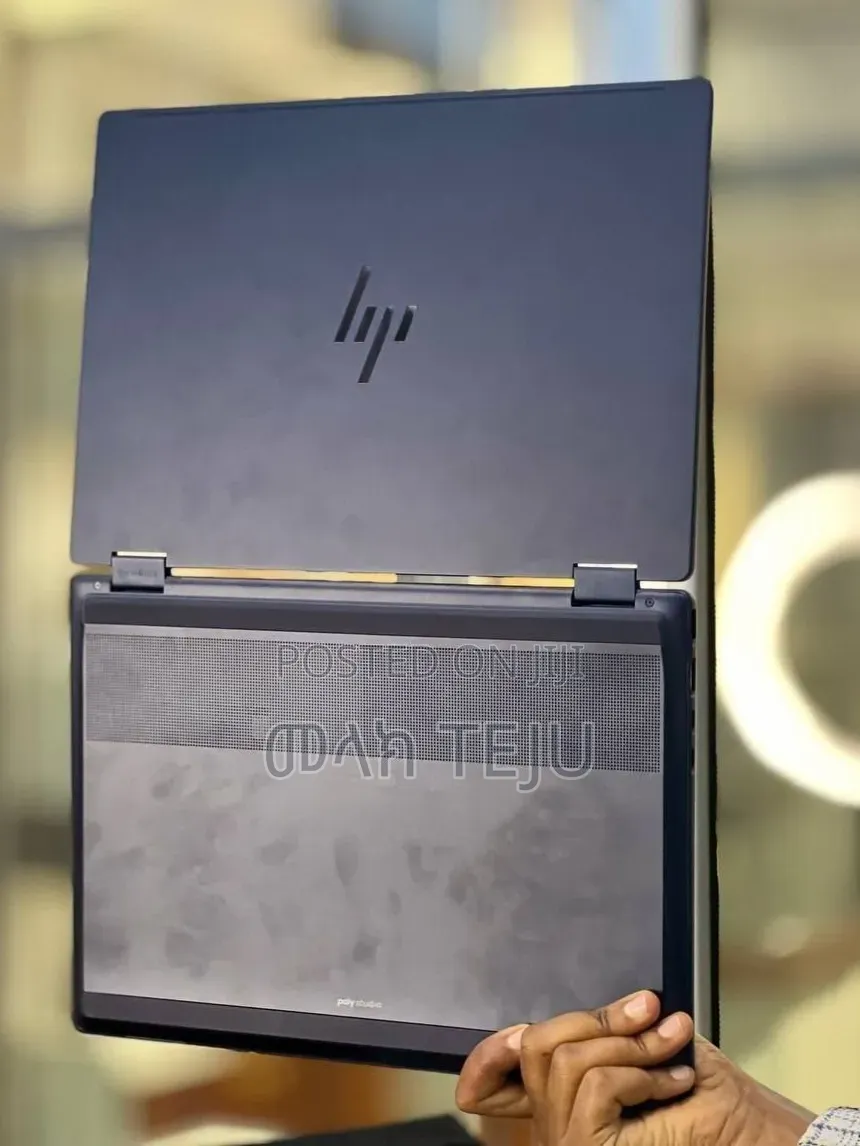 New Laptop HP OmniBook 5 Flip 16GB Intel Core i5 SSD 512GB