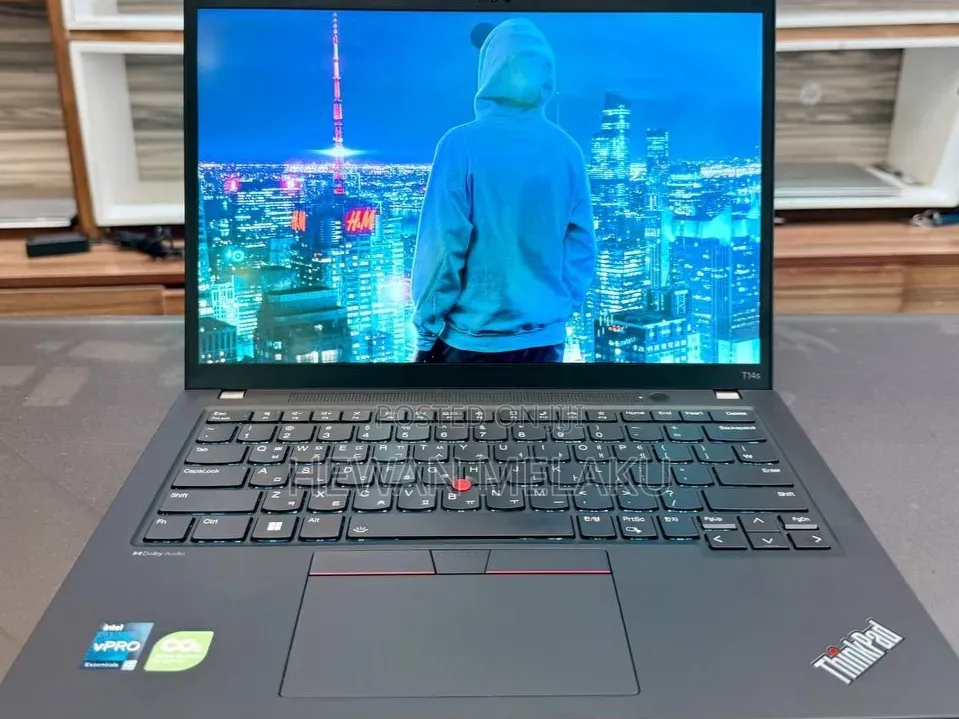 New Laptop Lenovo ThinkPad T14 32GB Intel Core i7 SSD 512GB