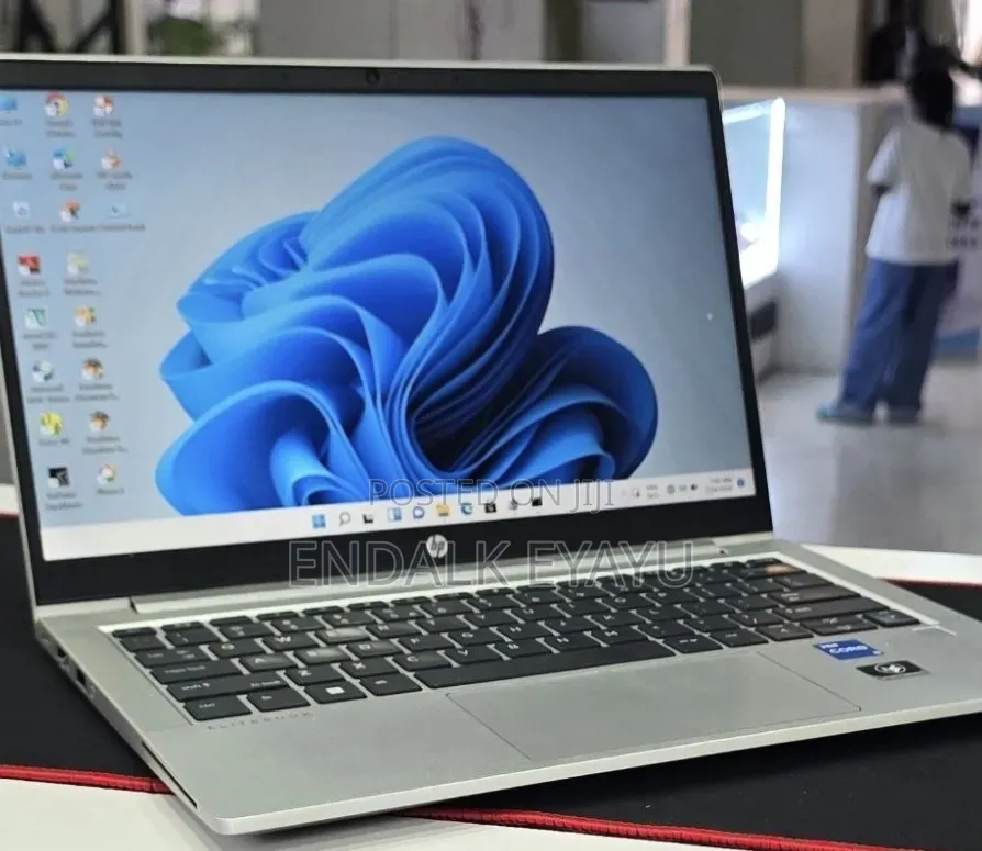 New Laptop HP EliteBook 830 G9 16GB Intel Core i5 SSD 512GB