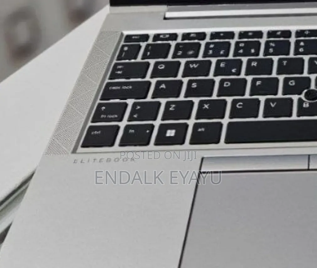 New Laptop HP EliteBook 840 G8 16GB Intel Core i7 SSD 512GB