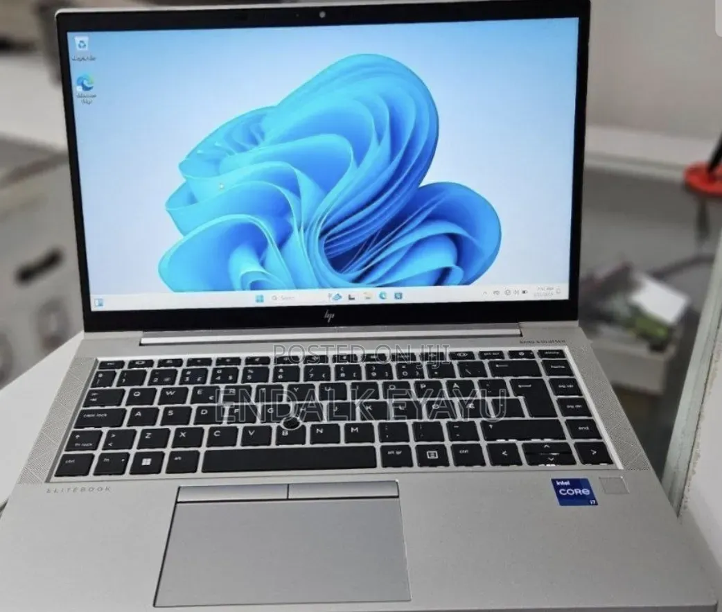 New Laptop HP EliteBook 840 G8 16GB Intel Core i7 SSD 512GB