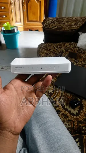 D-Link DES-1008A 8-Port Fast Ethernet Switch