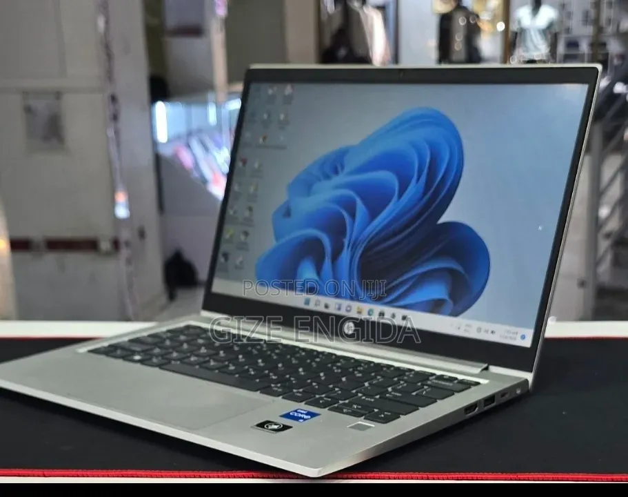 New Laptop HP EliteBook 830 G9 16GB Intel Core i7 SSD 512GB