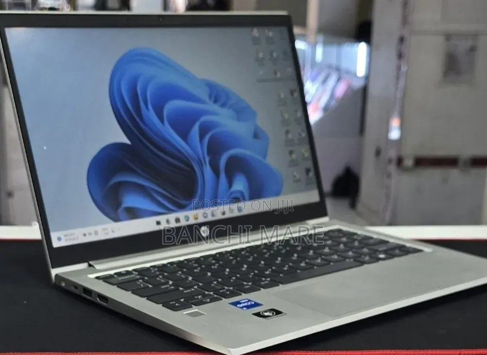 New Laptop HP EliteBook 830 G9 16GB Intel Core i7 SSD 512GB