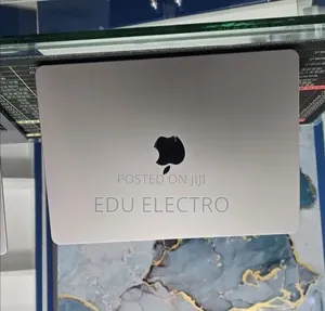 New Laptop Apple MacBook Air 2022 M2 16GB Apple M2 SSD 512GB
