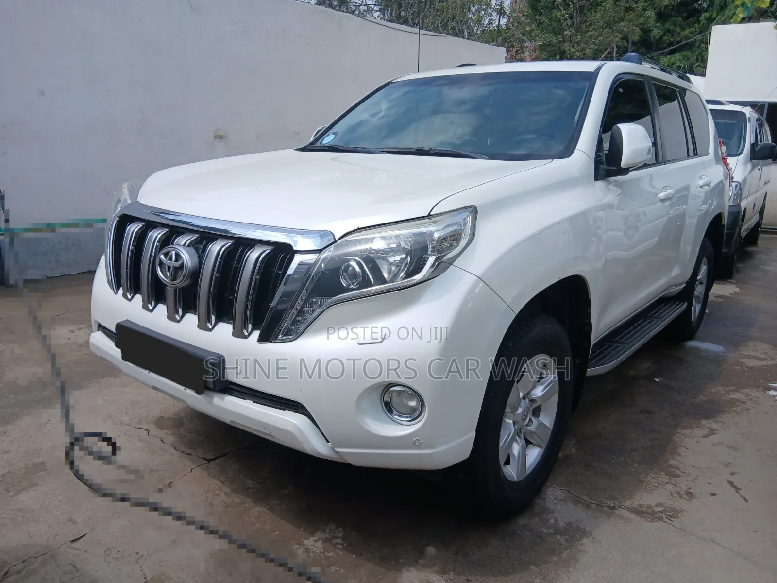 Toyota Land Cruiser Prado 2017 White