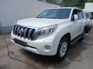 Toyota Land Cruiser Prado 2017 White