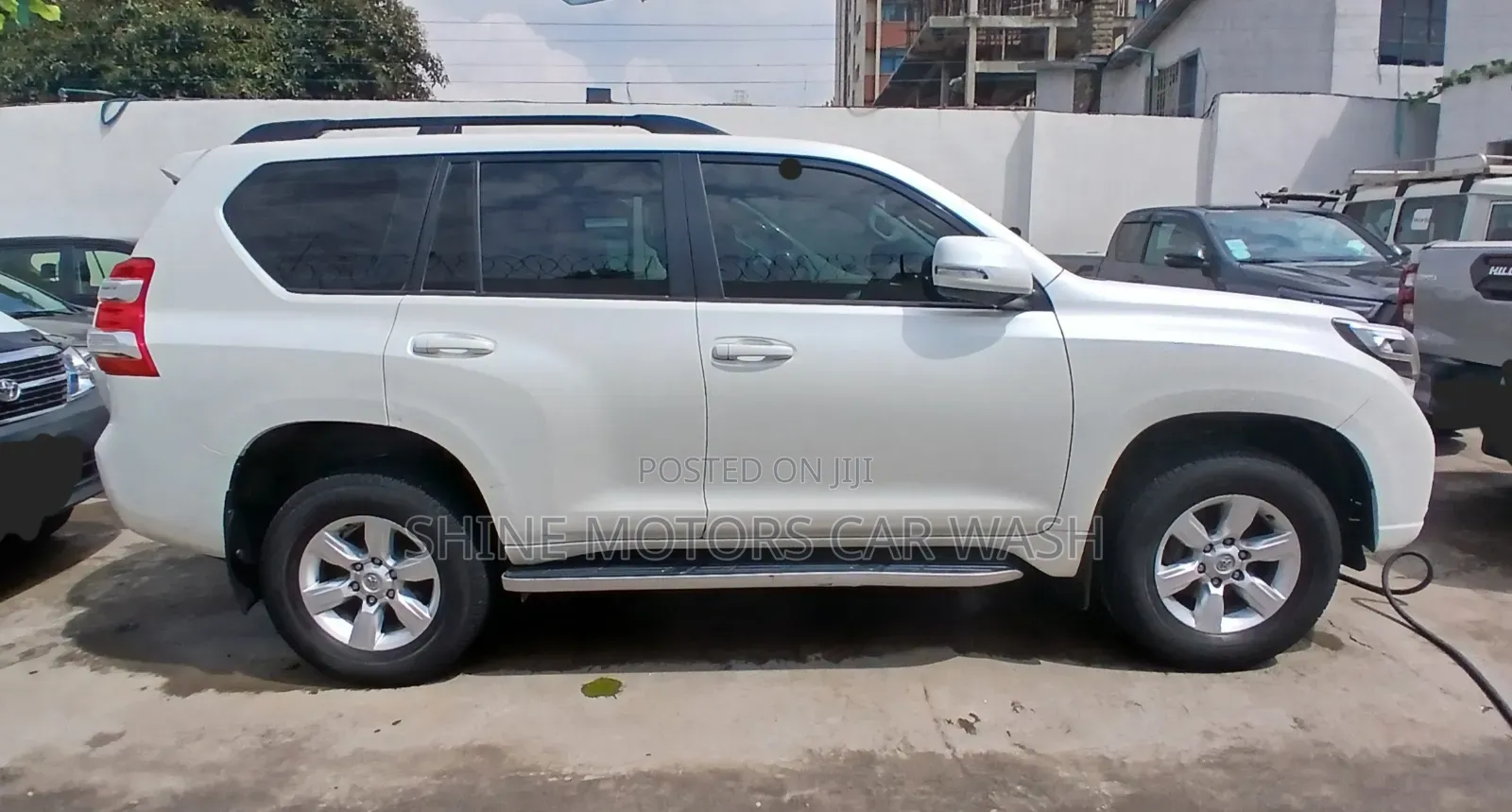 Toyota Land Cruiser Prado 2017 White