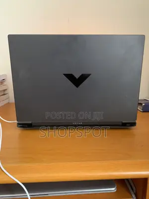 New Laptop HP Victus 15 16GB AMD Ryzen 7 SSD 512GB