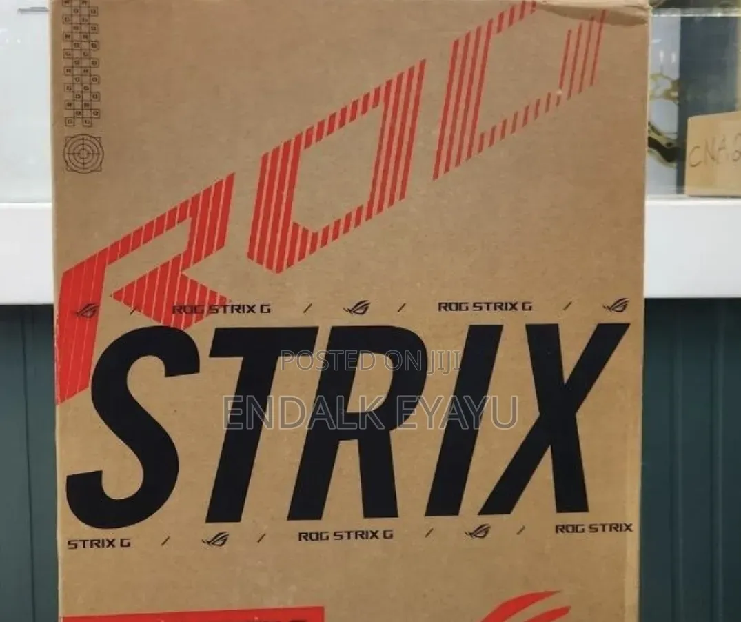 New Laptop Asus ROG Strix G18 32GB Intel Core Ultra 9 SSD 2T