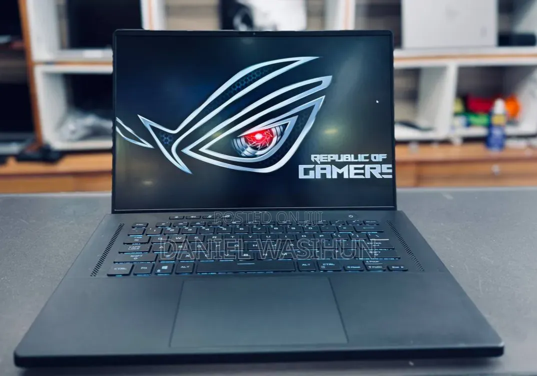 New Laptop Asus ROG Zephyrus M16 16GB Intel Core i7 SSD 512GB