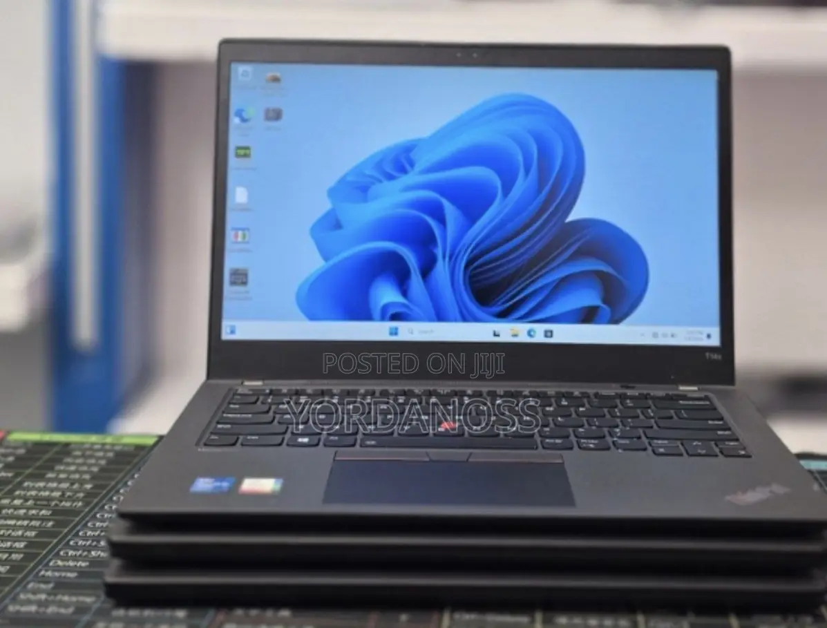 New Laptop Lenovo ThinkPad T14s G4 16GB Intel Core i5 SSD 512GB