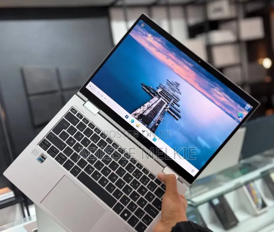 New Laptop HP EliteBook 830 G9 16GB Intel Core i5 SSD 512GB