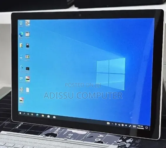 New Laptop Microsoft Surface 16GB Intel Core i5 SSD 256GB