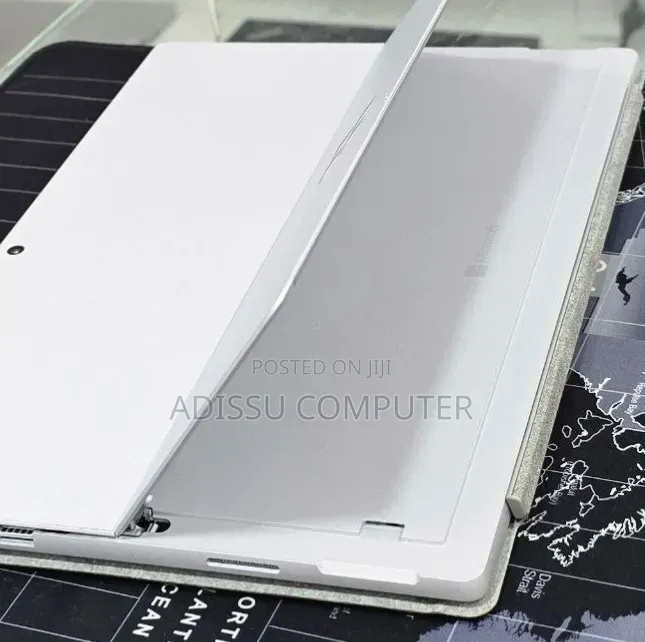 New Laptop Microsoft Surface 16GB Intel Core i5 SSD 256GB