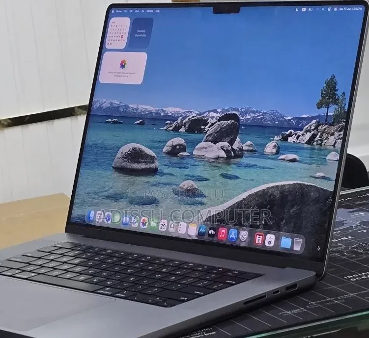 New Laptop Apple MacBook Pro 2019 32GB Apple M1 Pro SSD 512GB