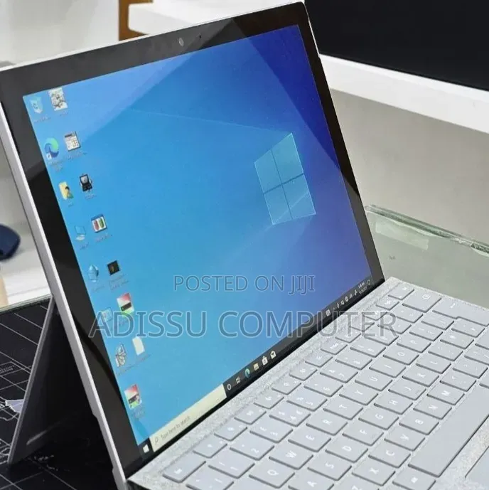 New Laptop Microsoft Surface 16GB Intel Core i5 SSD 256GB