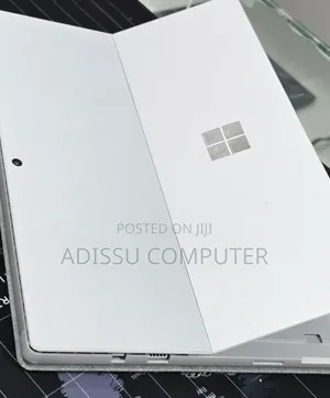 New Laptop Microsoft Surface 16GB Intel Core i5 SSD 256GB