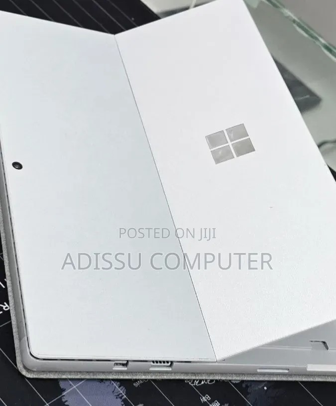 New Laptop Microsoft Surface 16GB Intel Core i5 SSD 256GB