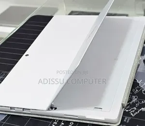 New Laptop Microsoft Surface 16GB Intel Core i5 SSD 256GB