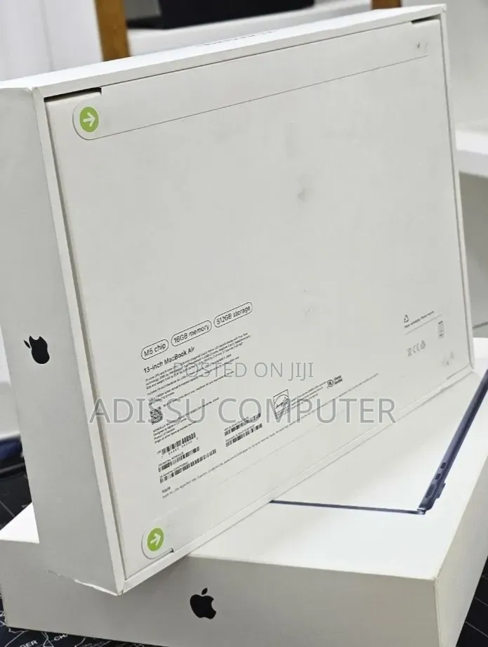New Laptop Apple MacBook Air 2026 M5 16GB Apple M5 Max SSD 512GB