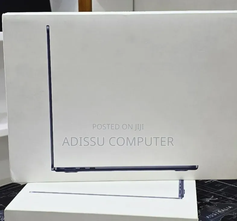 New Laptop Apple MacBook Air 2026 M5 16GB Apple M5 Max SSD 512GB