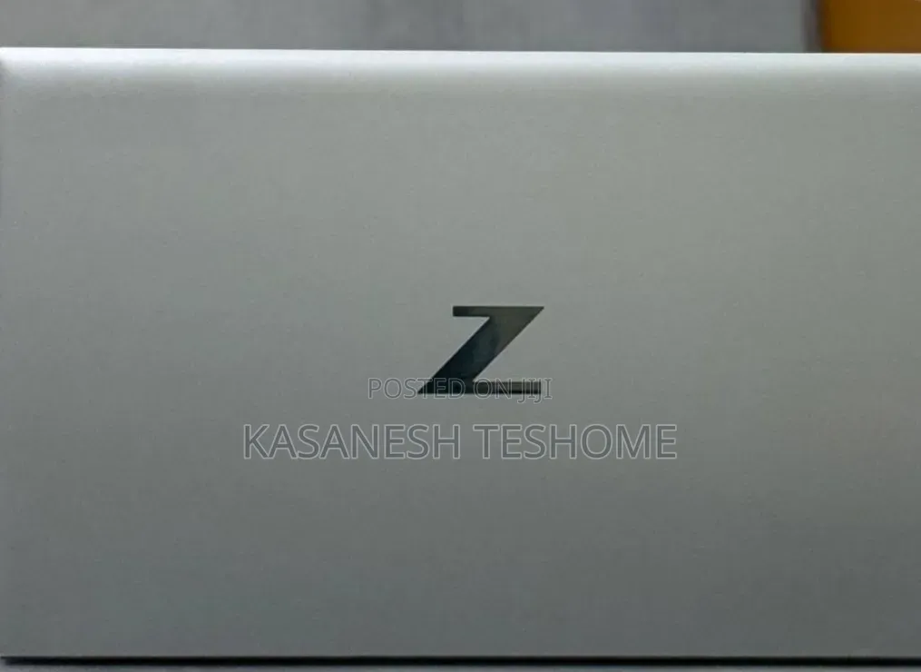 New Laptop HP ZBook Studio G8 16GB Intel Core i7 SSD 512GB