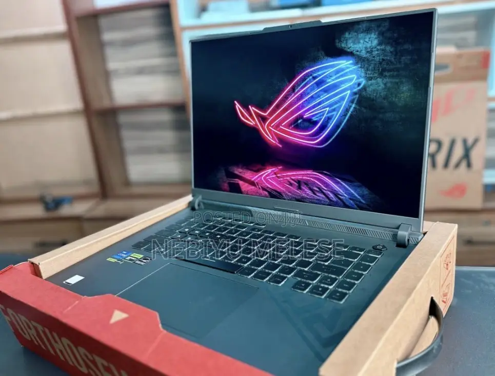 New Laptop Asus ROG Strix G16 16GB Intel Core i7 SSD 1T